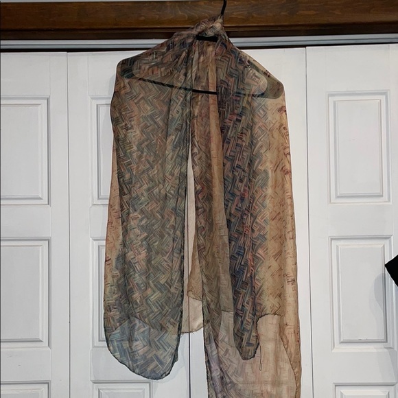 Elegant Multicolor Patterned Scarf - Picture 1 of 3